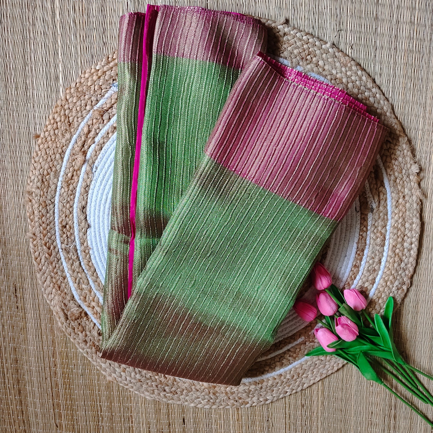 Crushed Green Tissue Saree | Pink Border - Golden Nivah