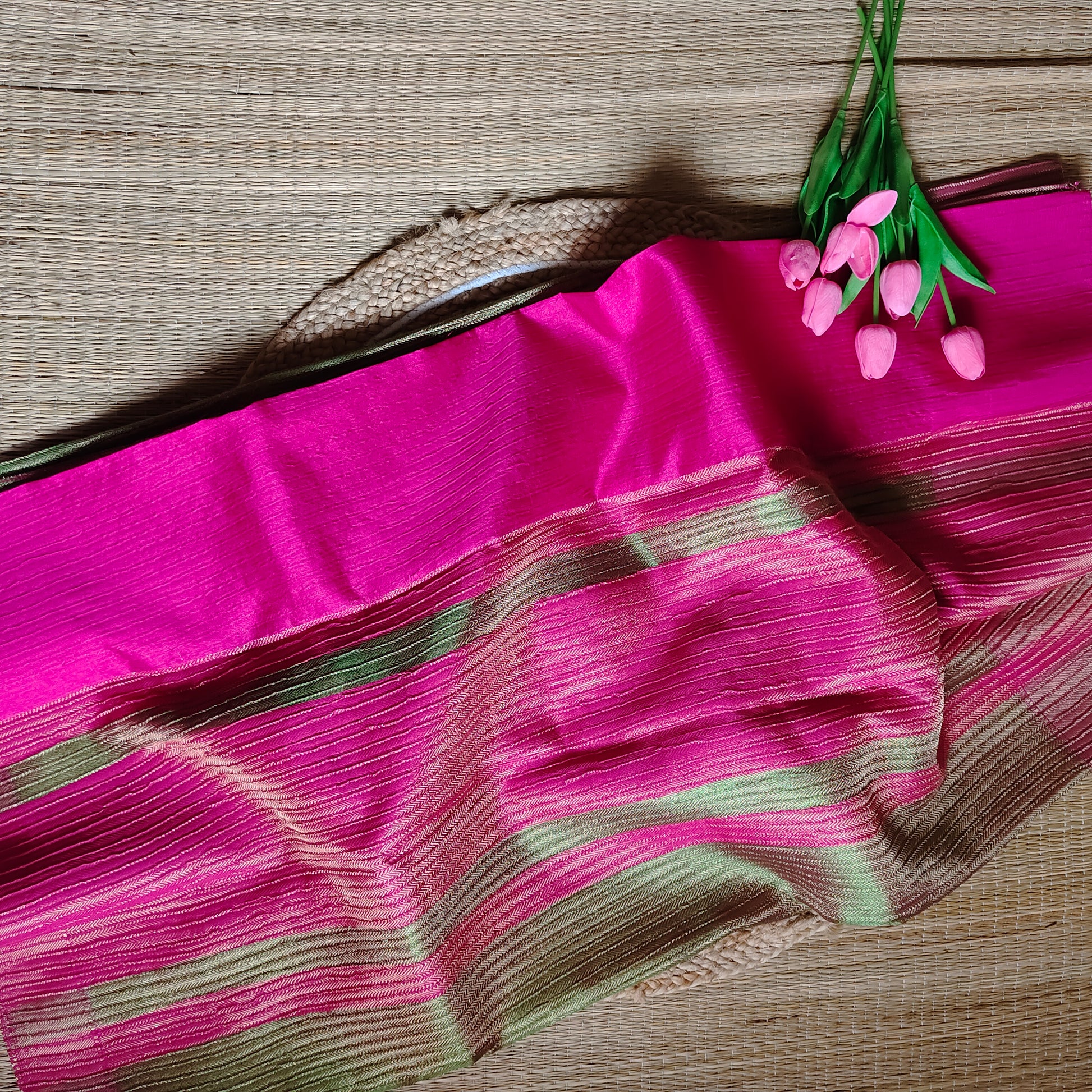 Crushed Green Tissue Saree | Pink Border - Golden Nivah