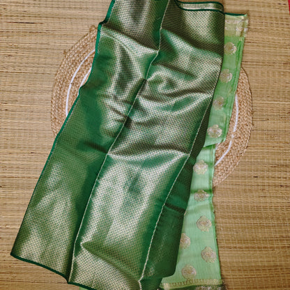 Moonga Silk Saree | Green to Dark Green| Big Booti Work - Golden Nivah